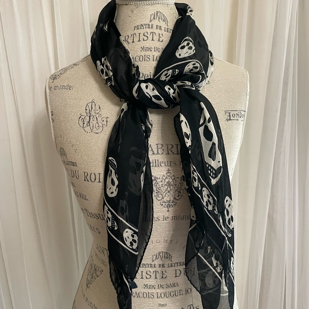 Alexander McQueen Skull Silk Scarf